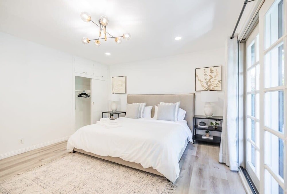@ Marbella Lane - Serene Ranch Style Home W/pool