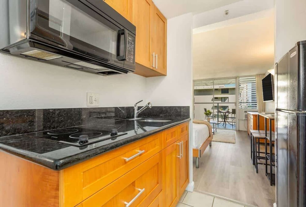 @marbella Lane - Stylish Island Stay w/ City Views