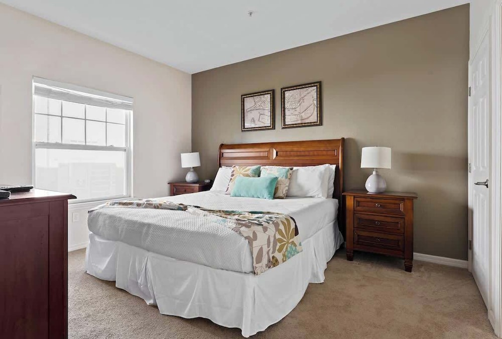 Welcoming 4 BR Sleeps 10 Guests