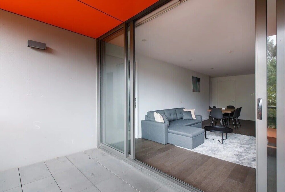 A 3BR Apt Next to Melbourne Zoo, Free Parking