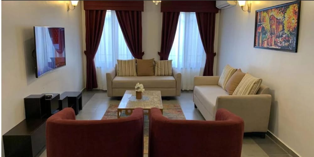 Tenny's Place Apartments