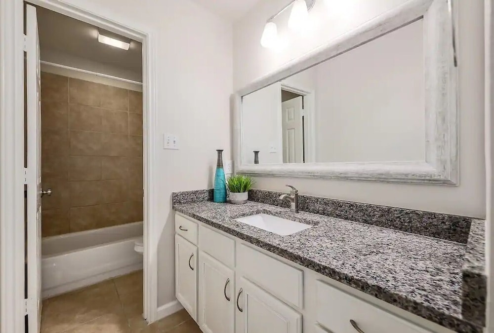 Beautiful Retreat - Image 3