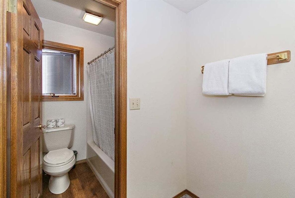 Summit Lodge 2
