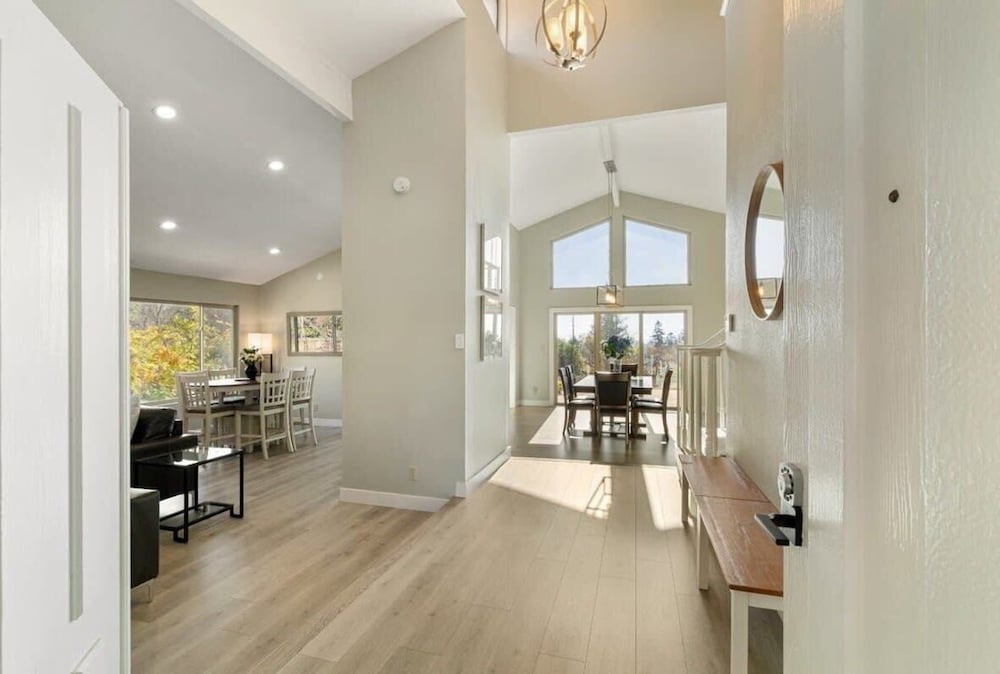 @ Marbella Lane - Amazing Views Serene Retreat