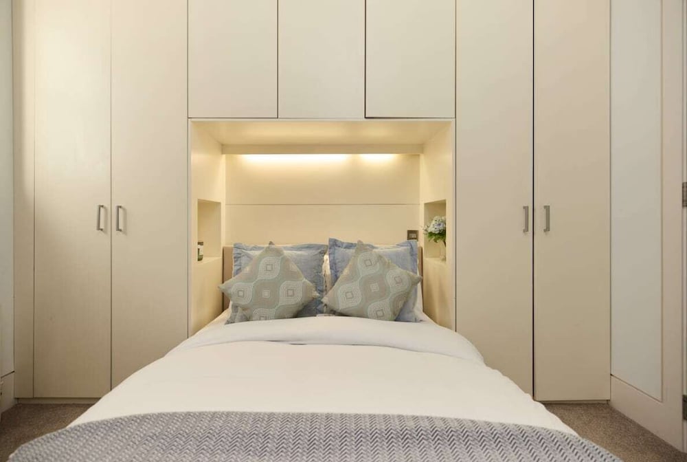 The Radnor Mews Residence Stylish 3bdr Mews House