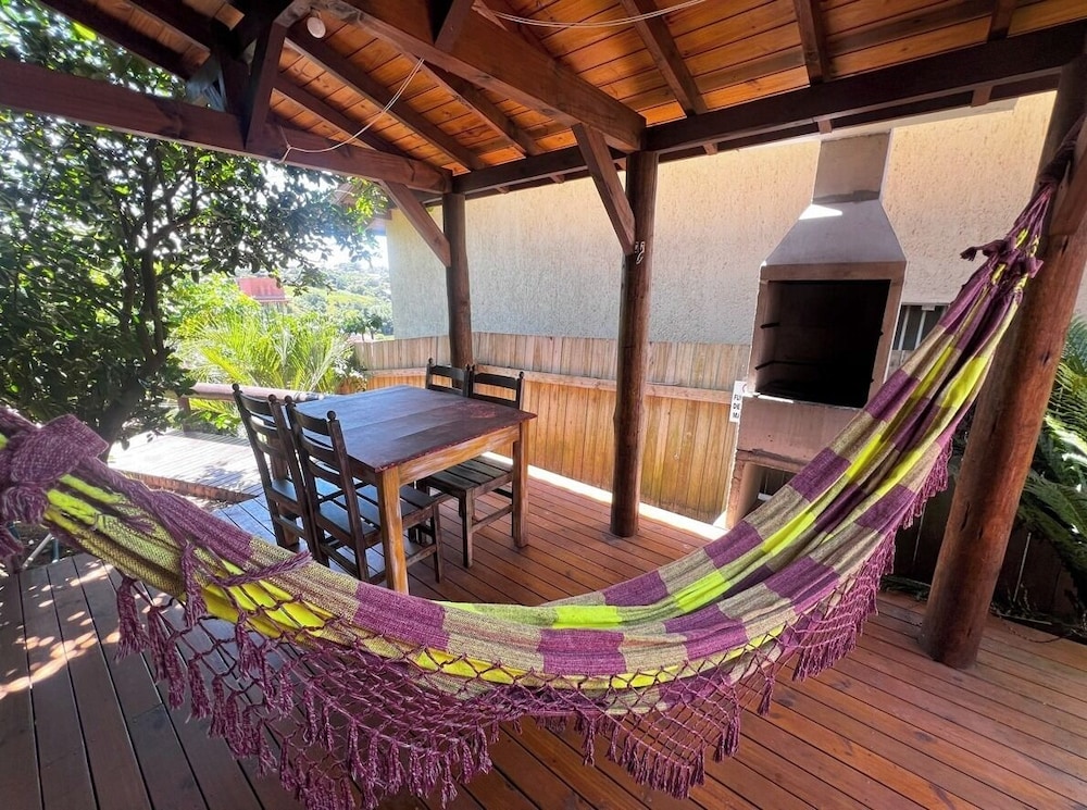 Bangalô House - Praia do Rosa SC