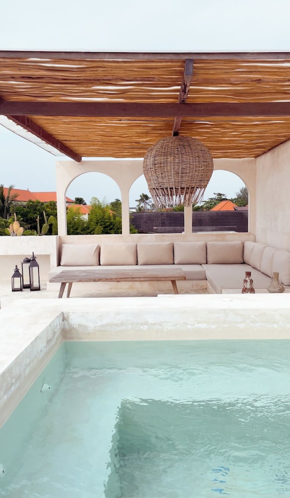 Arrova Bali by Blacksand