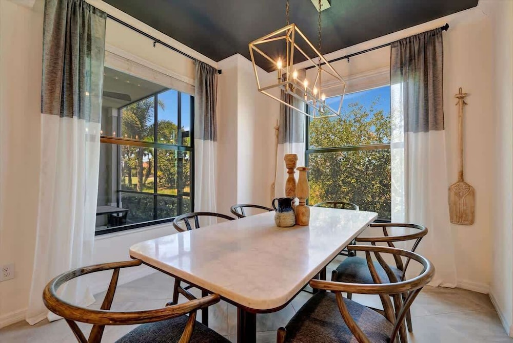 Golf Course Townhome Resort Amenities 2B Luxury