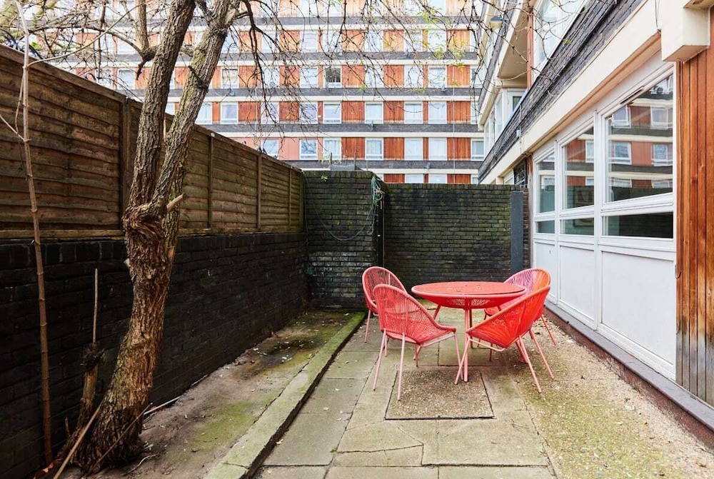 outdoor bbq area