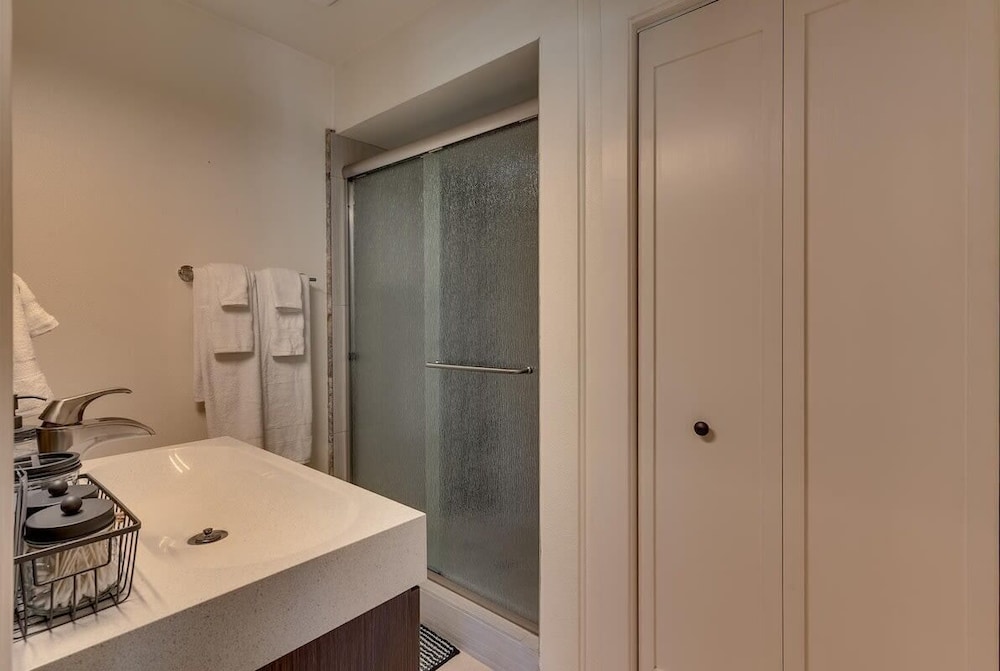 @ Marbella Lane - Eccentric 4BR Modern Ranch Home