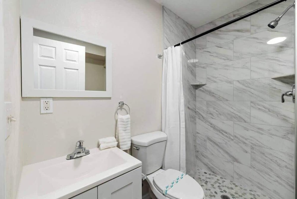 Modern 3 Bedroom, Wesley Chapel!