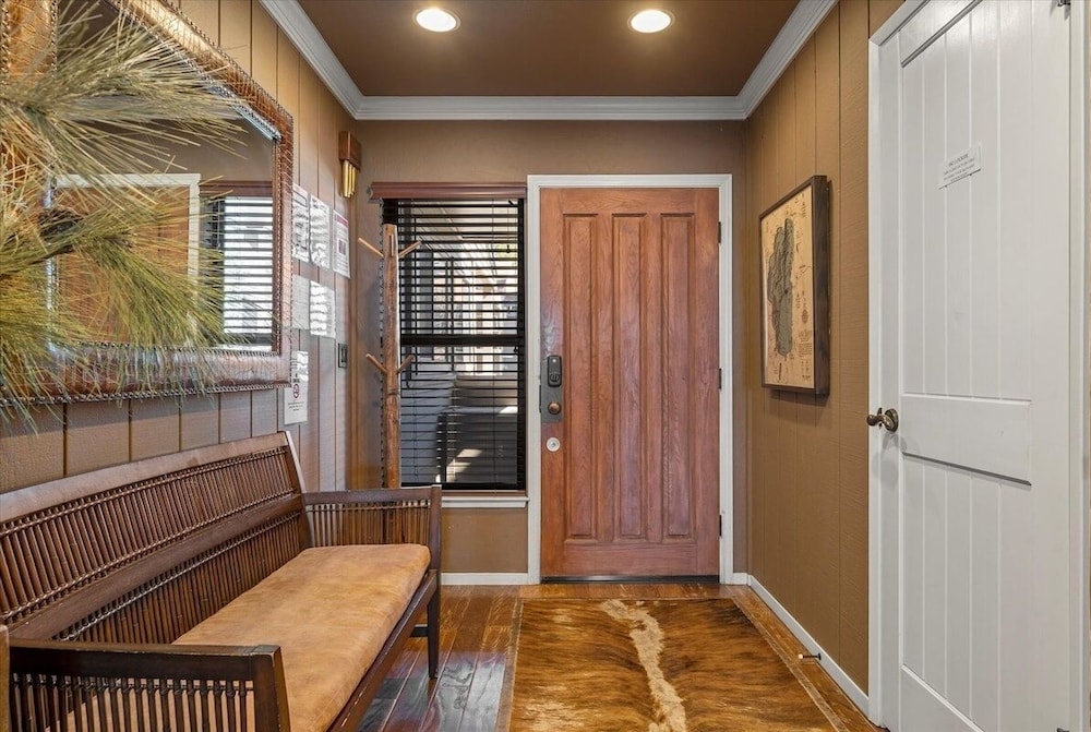 Lake Tahoe Vacations - Swimsuit Required 4 Bedroom Home by RedAwning - Property Image 16