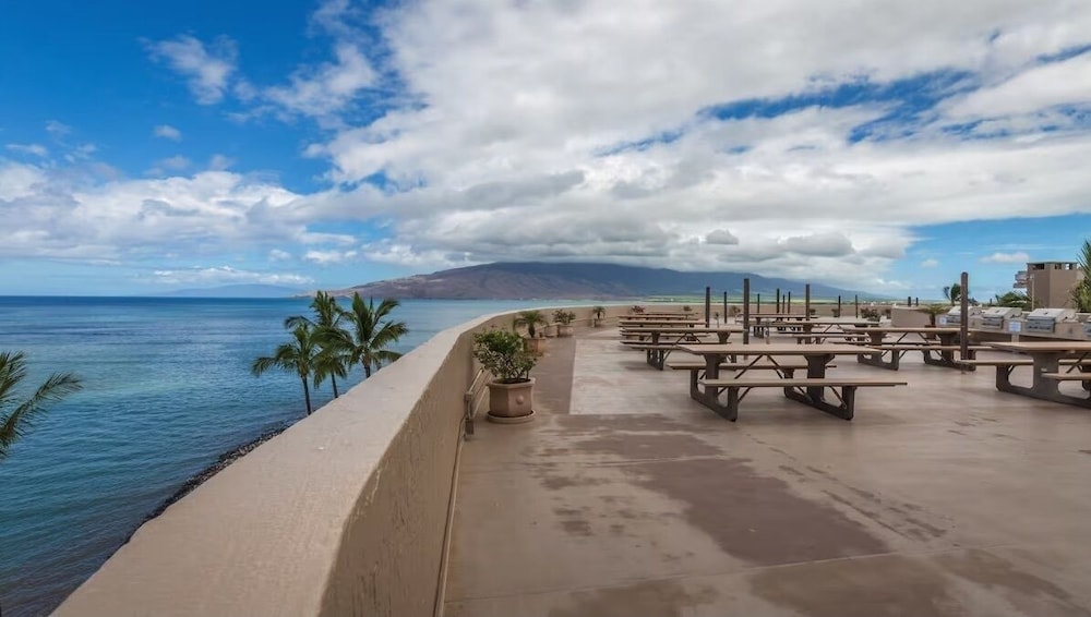 Menehune Shores 601 2 Bedroom Condo