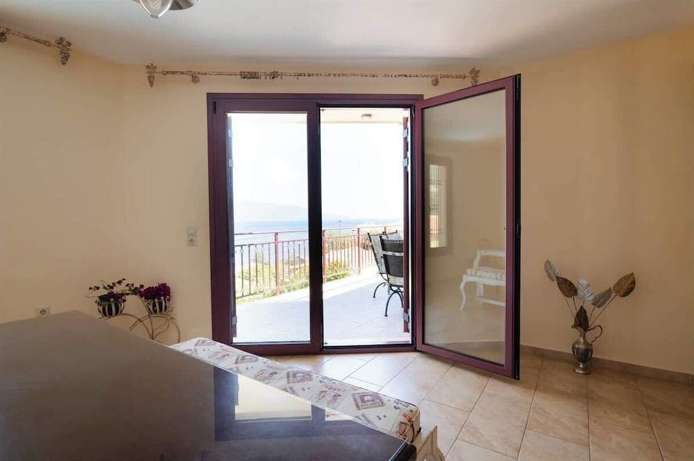 Greka Ioanian Maisonette - Poolside Seaview Bliss