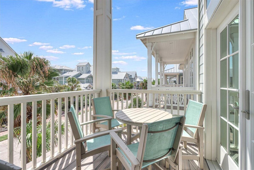 The Pool House 315 HI