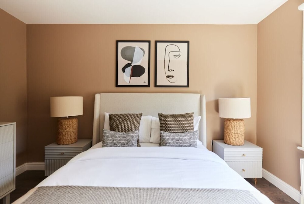 The Kilburn Crib - Stunning 3bdr Flat