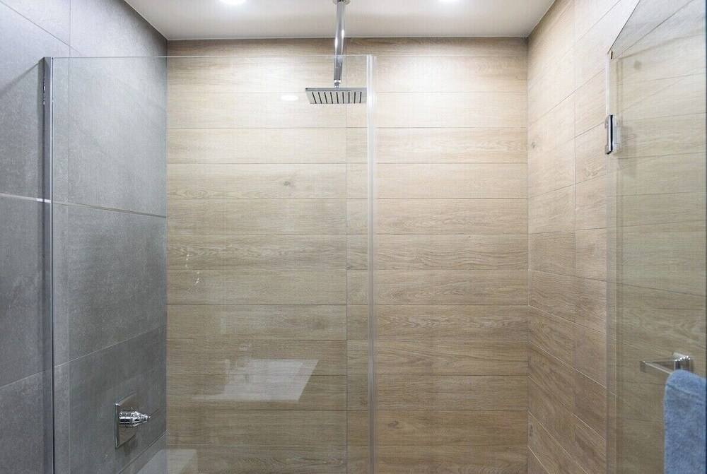 1597 New York Apt