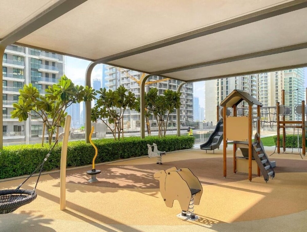 KeyRock - Grand Bleu Apt with Palm View