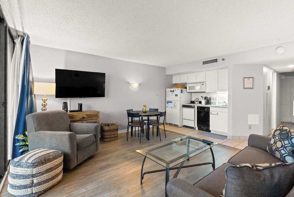Units at Ocean Forest Plaza by Elliott Beach Rentals