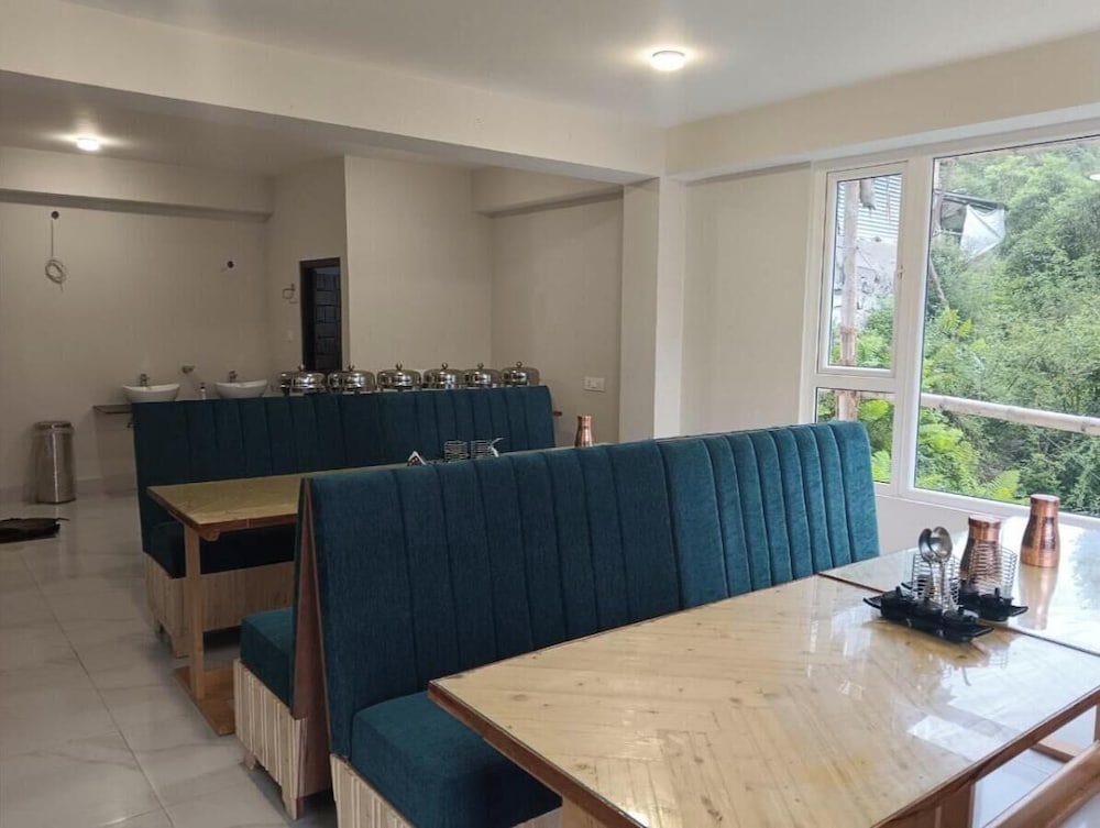 FLORET RESORT LACHUNG