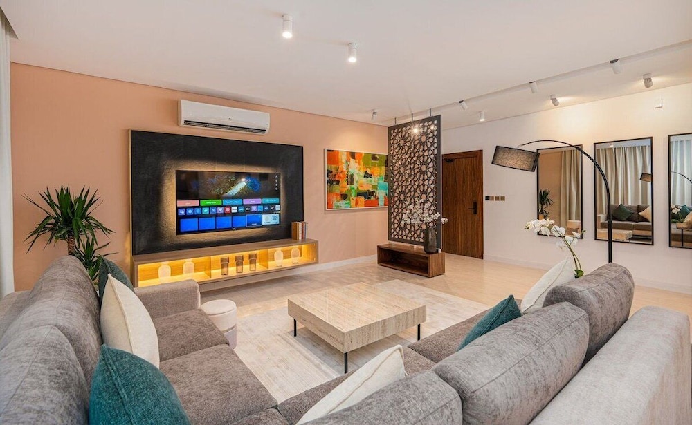 Distinctive Apartment With 2BR in Almughrizat