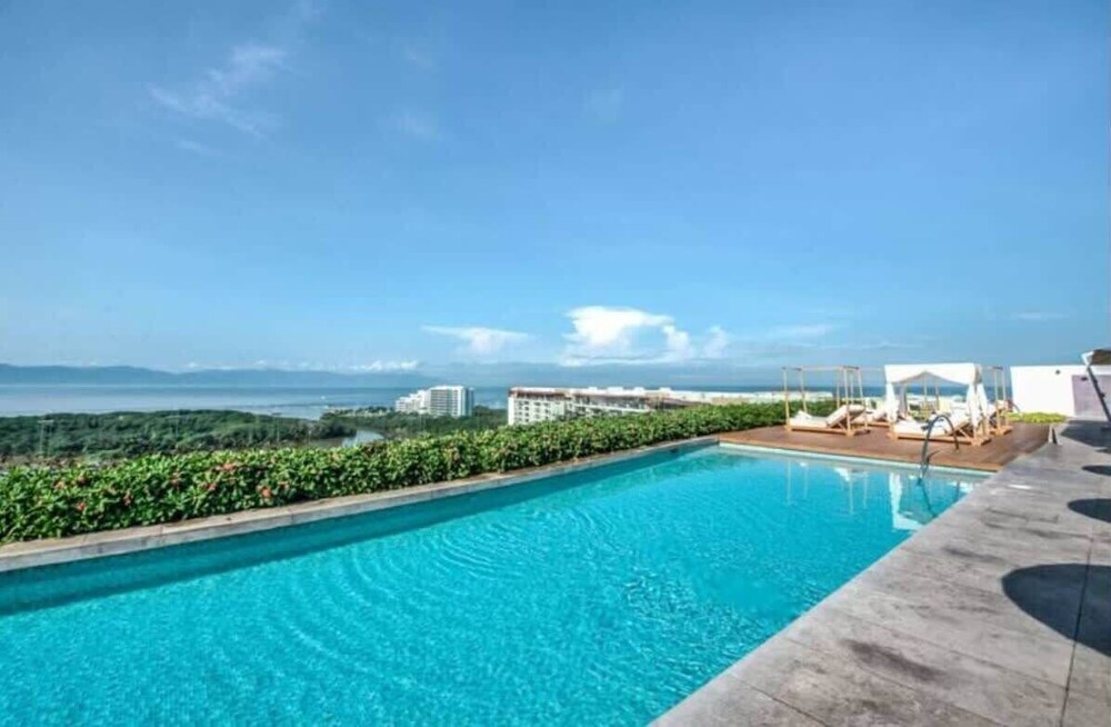 4BD Nuevo Vallarta Luxury Resort OceanV