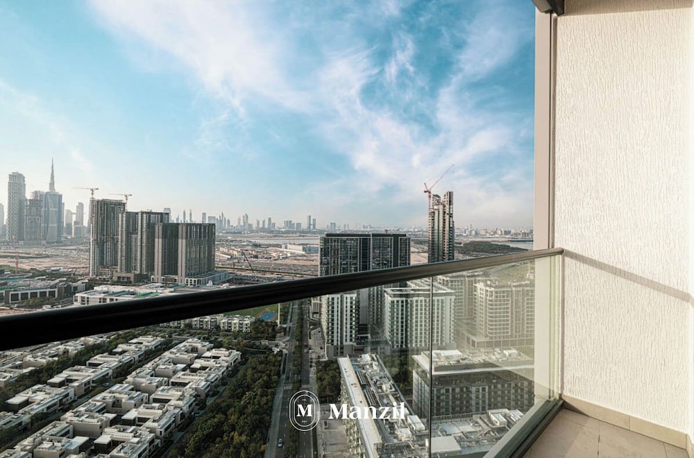 Manzil - Luxury 1BR with Skyline Views