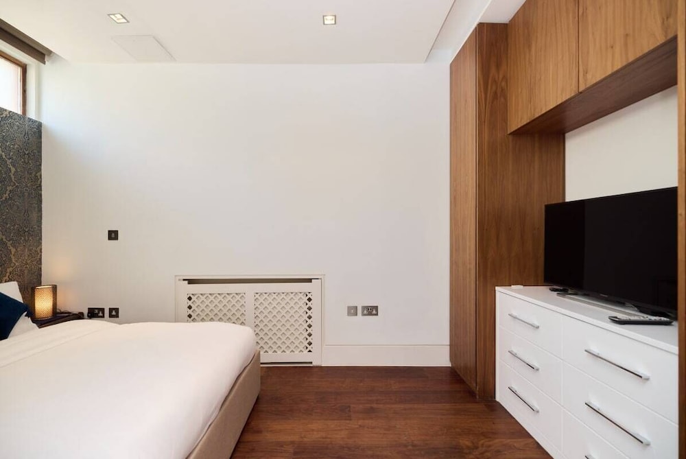 The Radnor Mews Residence Stylish 3bdr Mews House