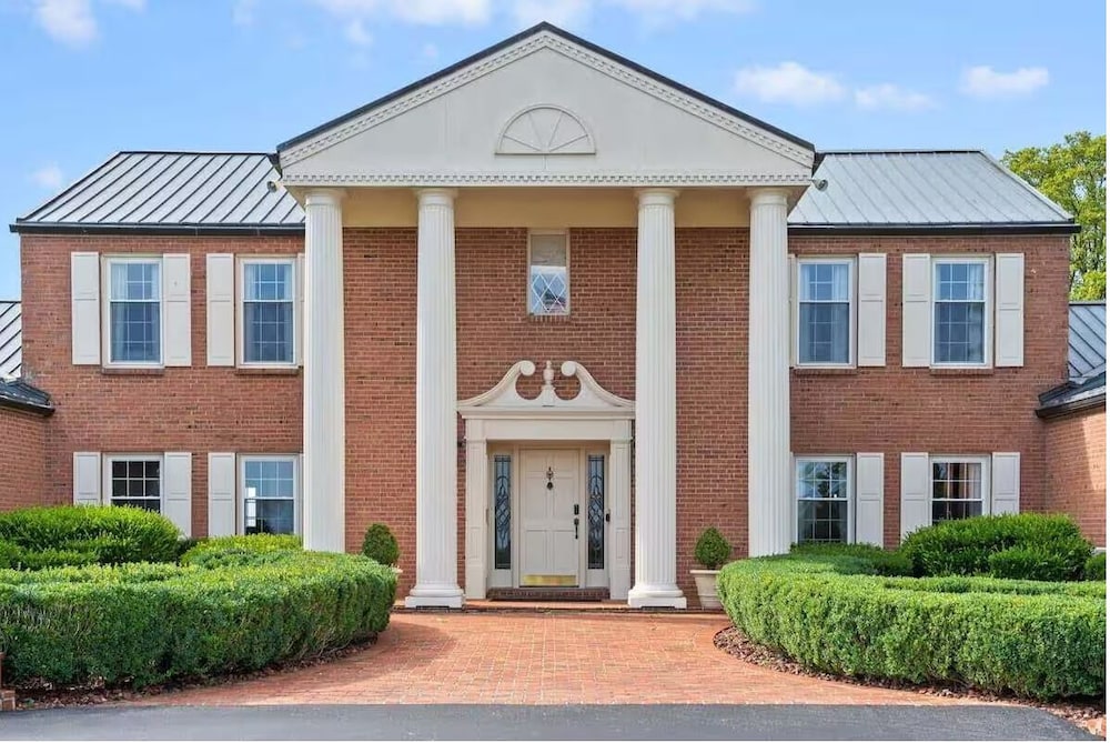 Oak Hill House
