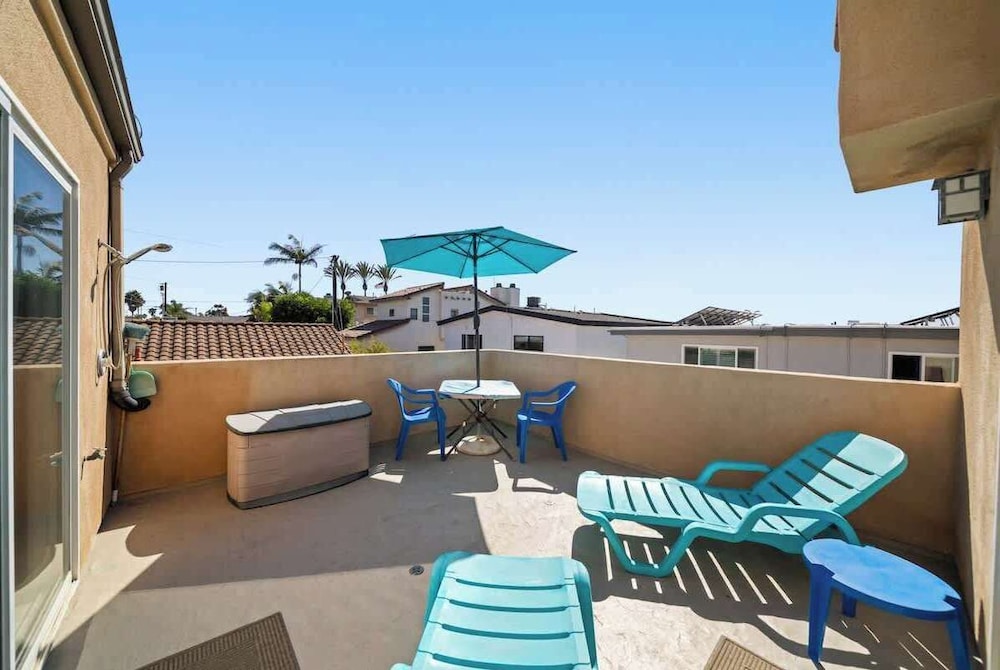 Hot Tub Ocean Views 3 Bedroom Private Home