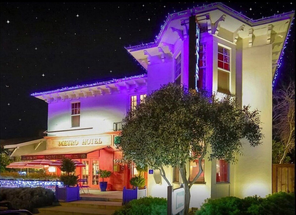 Petaluma Vacations - Metro Hotel and Cafe - Property Image 1