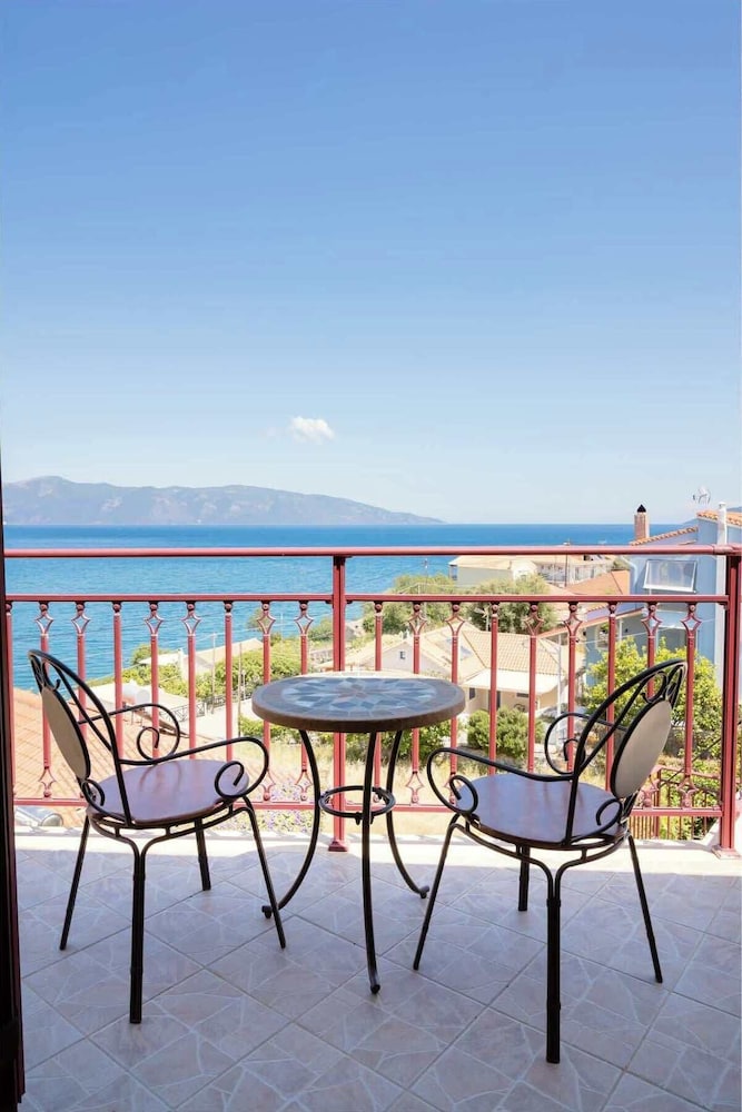Greka Ioanian Maisonette - Poolside Seaview Bliss