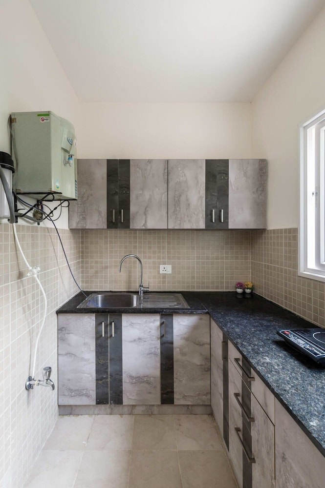The Elite Apartment Aster
