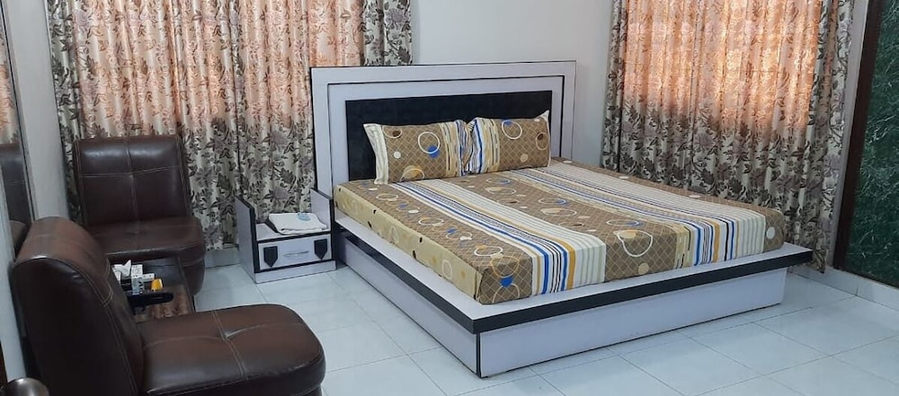 Serena Guest House