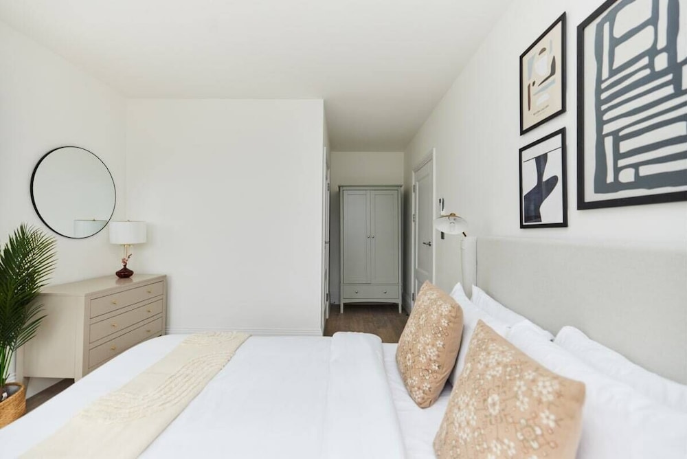 The Wembley Park Corner - Classy 2bdr Flat With Balcony view 5