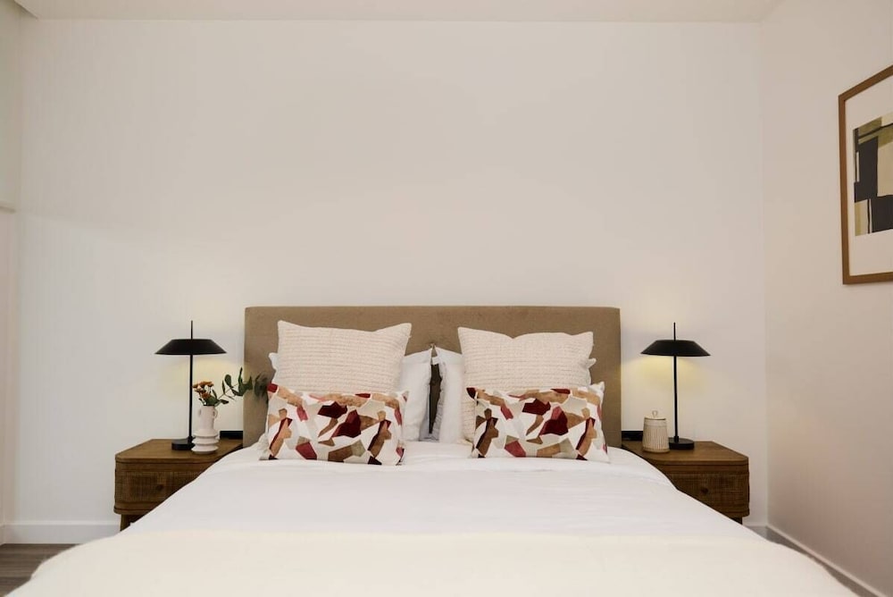 The Tottenham Hale Crib - Trendy 2bdr Flat With Balcony