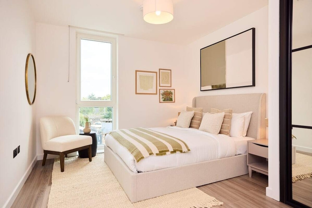 The Tottenham Wonder - Pleasing 2bdr Flat With Balcony