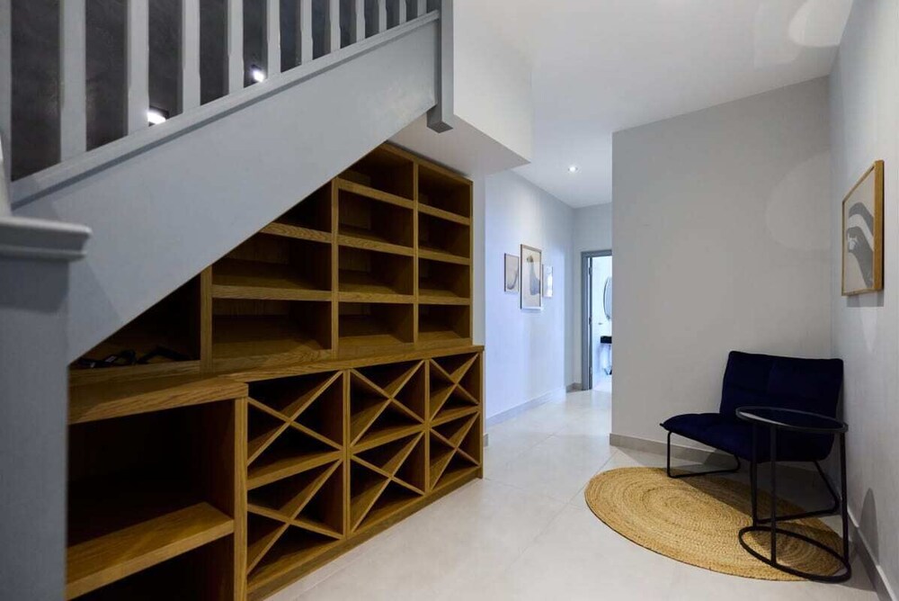 The Putney Hideaway - Modern and Elegant 3bdr Flat With Patio