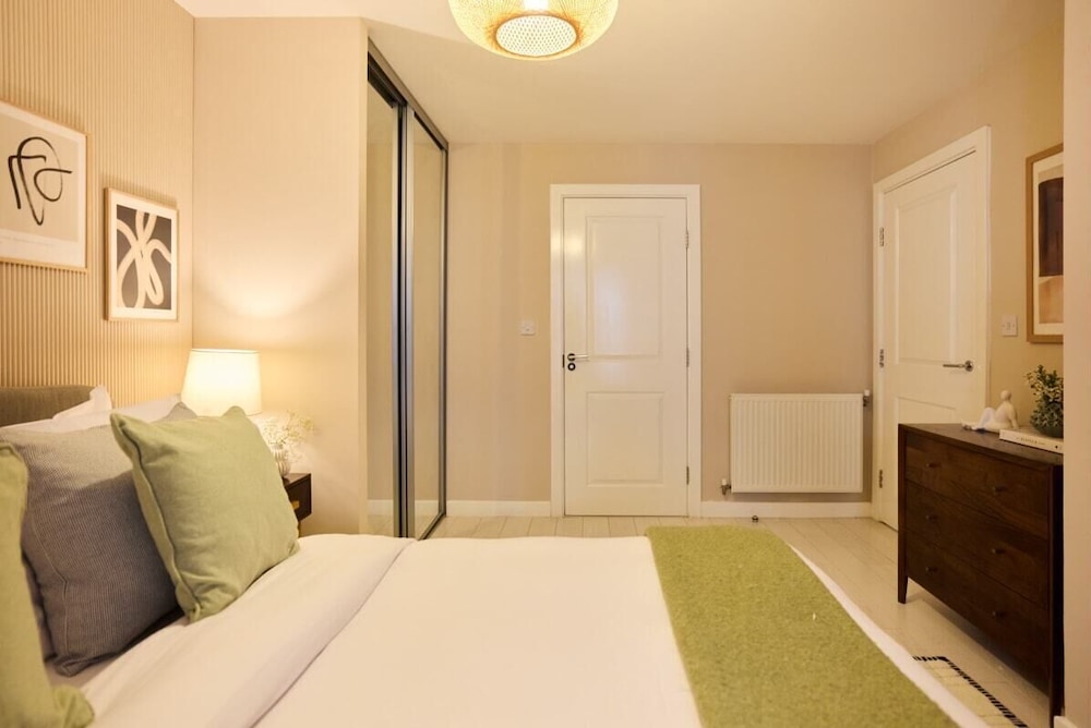 The River Lea Escape - Charming & Bright 2bdr Flat