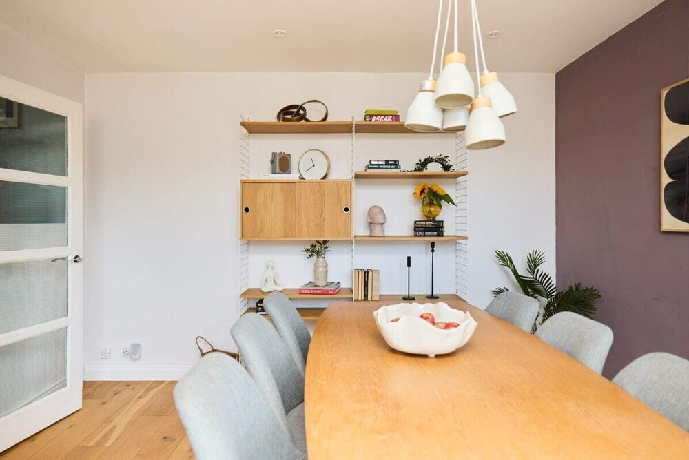 The Brunswick Retreat - Warm 3bdr Flat With Balcony
