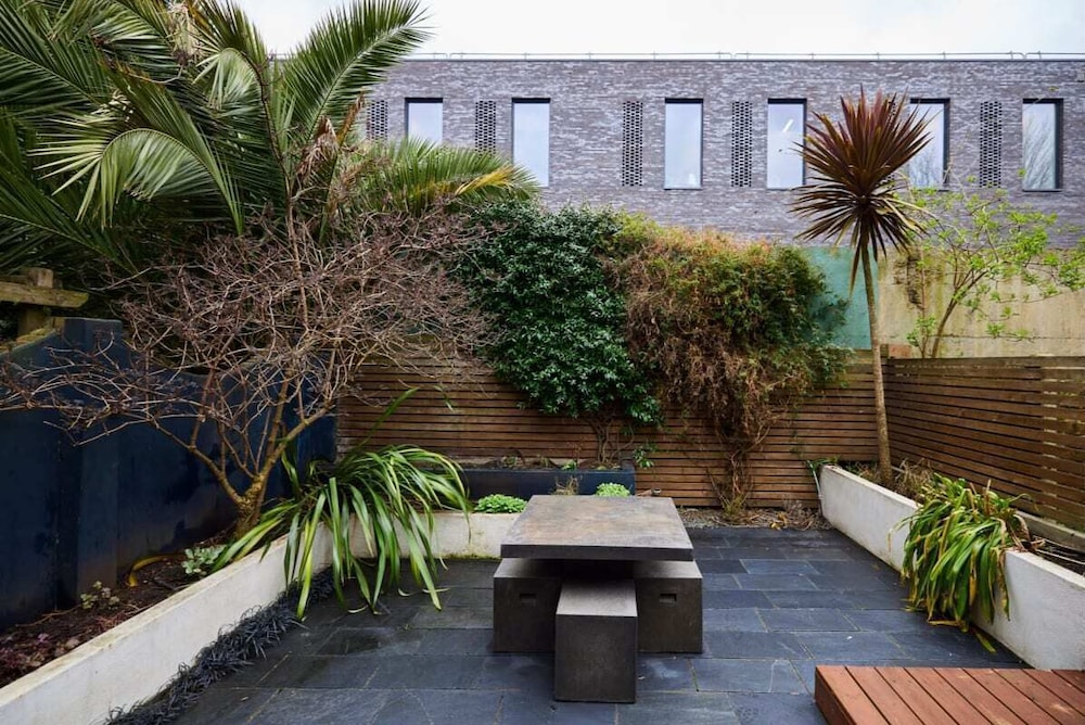 outdoor bbq area