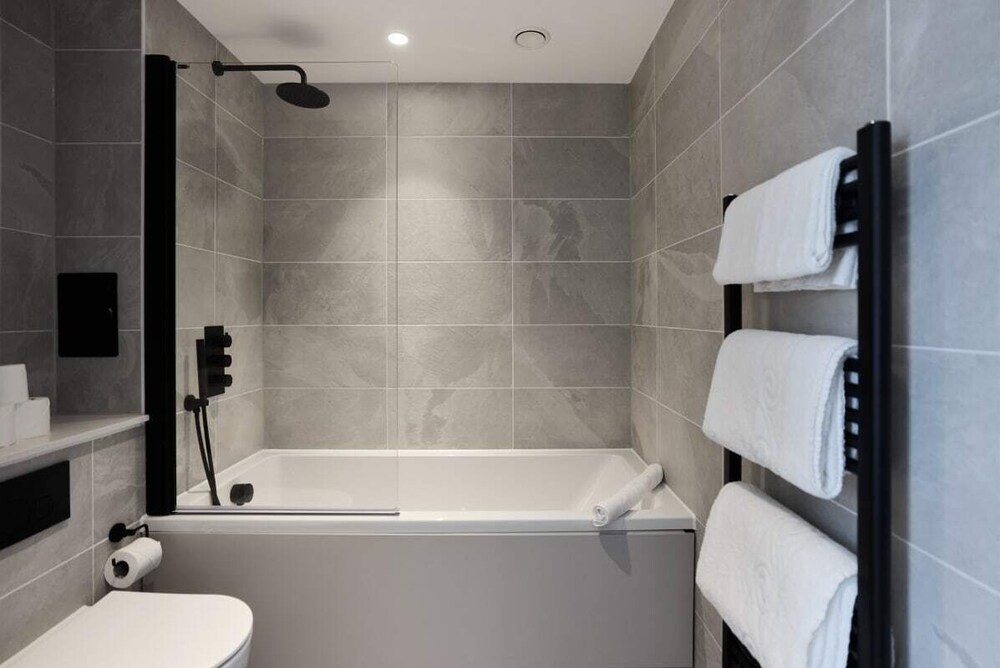 The Tottenham Hideaway - Alluring 1bdr Flat With Balcony