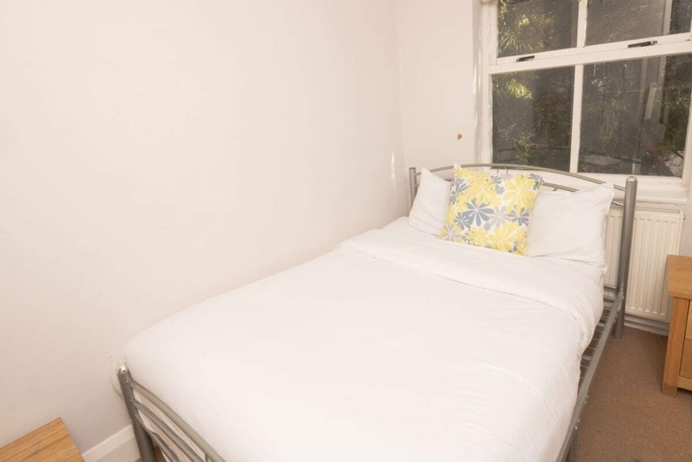 The Angel Place Hideaway - Fair 4bdr House With Terrace