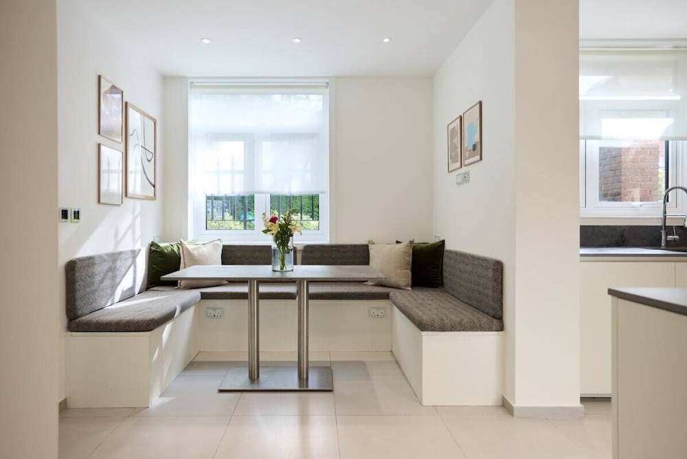 The Primrose Hill Place - Charming 4bdr Flat With Communal Garden