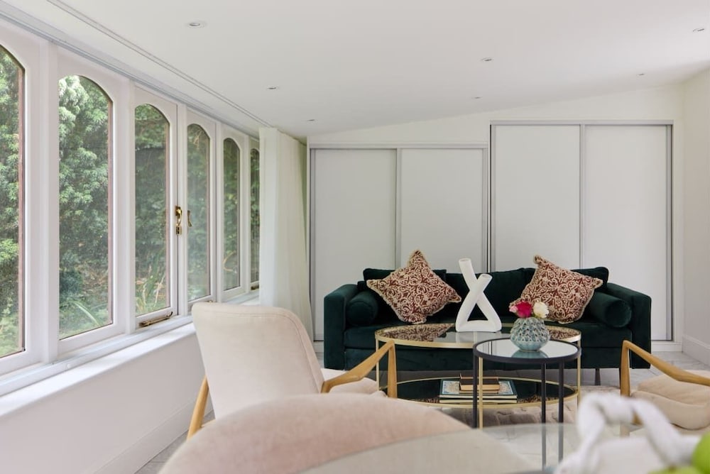 The Primrose Hill Place - Charming 4bdr Flat With Communal Garden