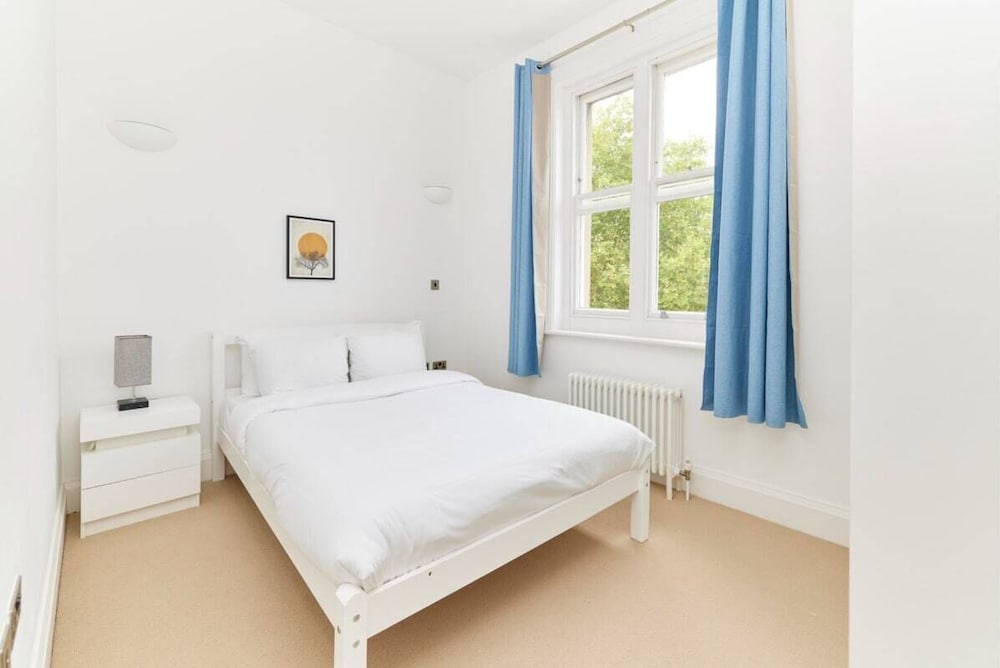 The Woolwich Retreat - Enticing 5bdr House With Parking