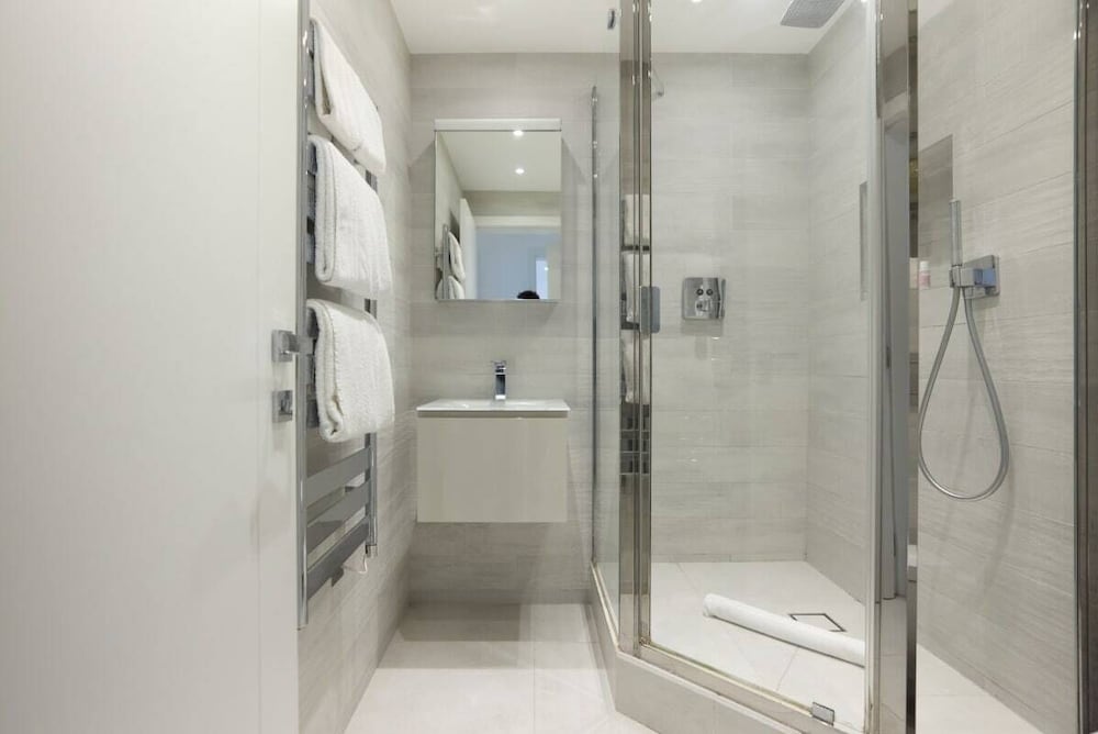 The Primrose Hill Place - Charming 4bdr Flat With Communal Garden