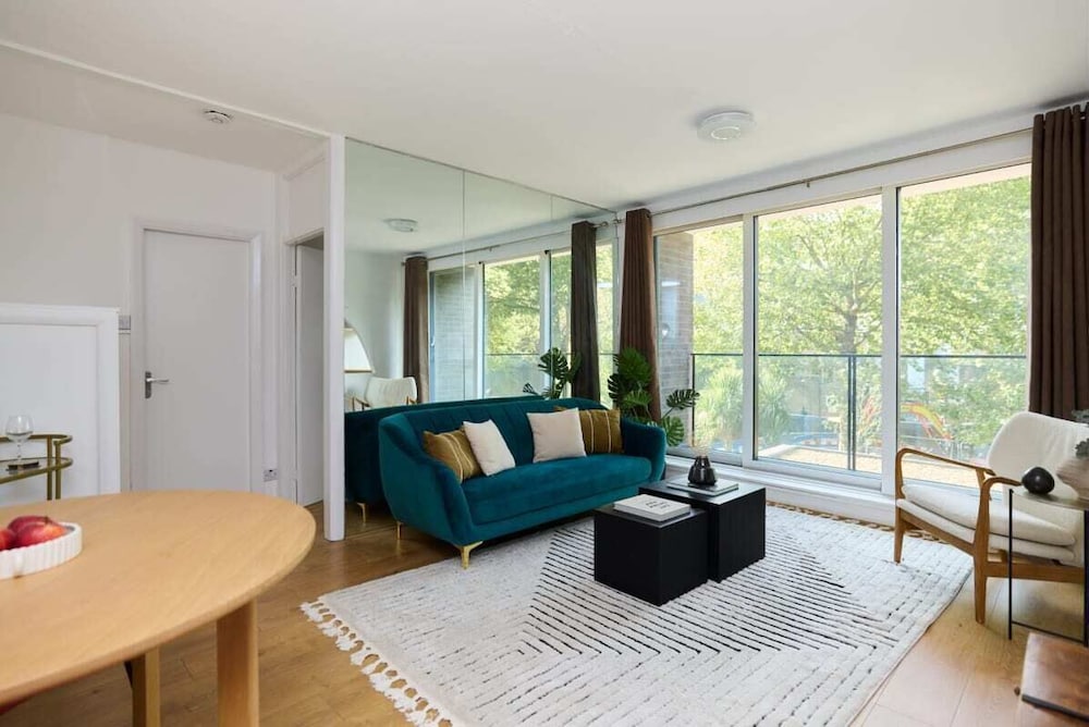 The Regent's Park Crib - Modern 1bdr Flat With Balcony