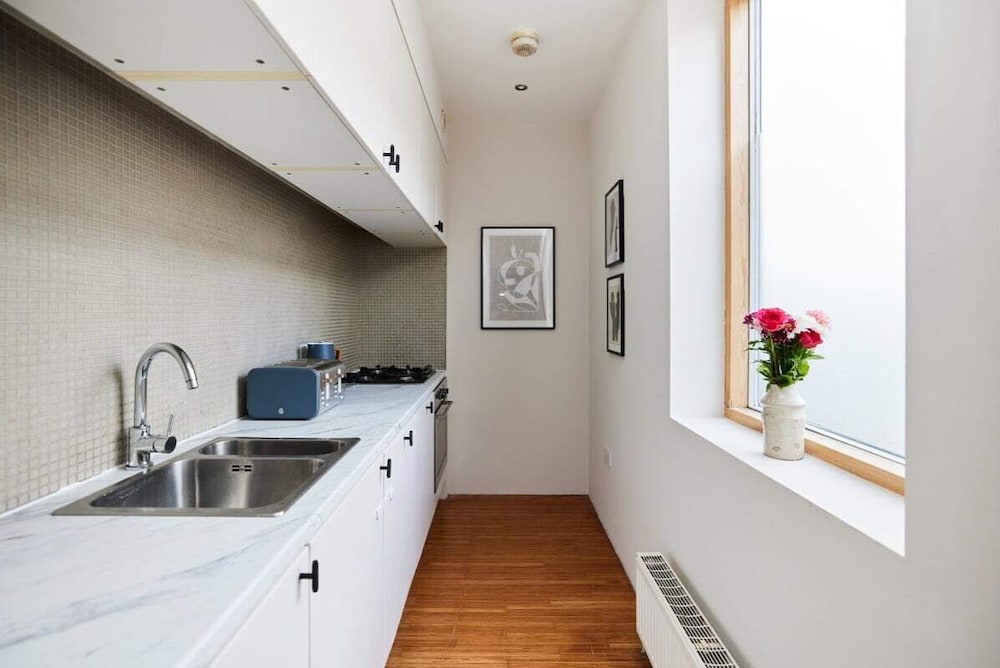The Southwark Wonder - Charming 1bdr Flat With Patio photo 4
