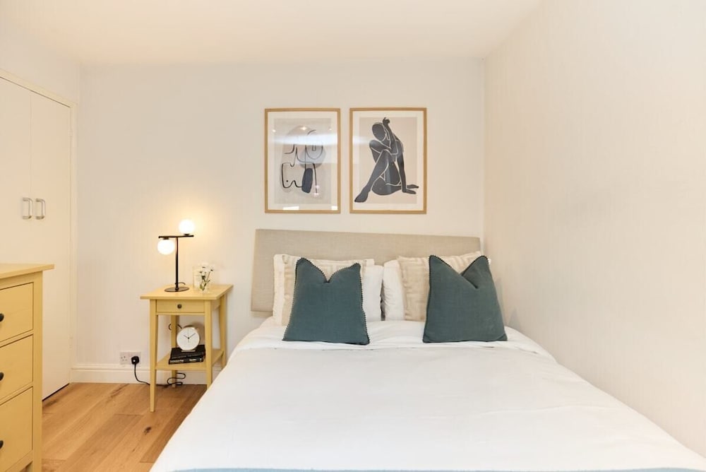 The Brunswick Retreat - Warm 3bdr Flat With Balcony